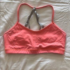 Lululemon sports bra size 6